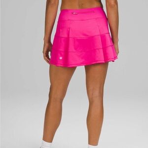 Lululemon Court Rival Sonic Pink Tennis Skirt size 10💕💕💕